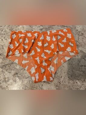 VS PINK HALLOWEEN PANTY LARGE NWOT GHOST DOG